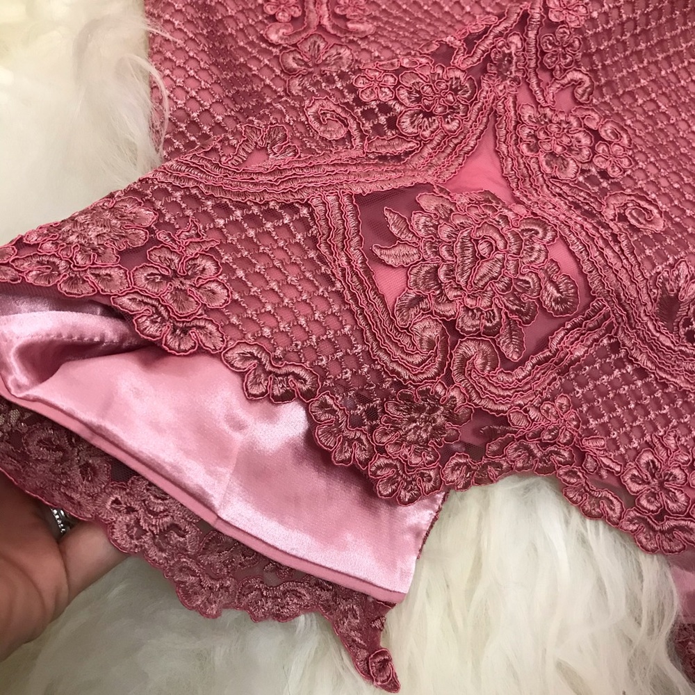 BARIANO LACE OFF-THE-SHOULDER COCKTAIL DRESS - Picture 4 of 8